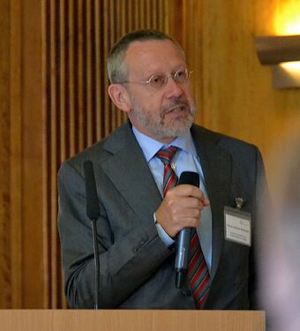 1280px-Akademientag_2015_Berlin_-_Pirmin_Stekeler-Weithofer_2